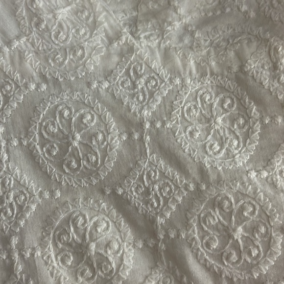 Beautiful white embroidered cotton Dress lined - Picture 4 of 5